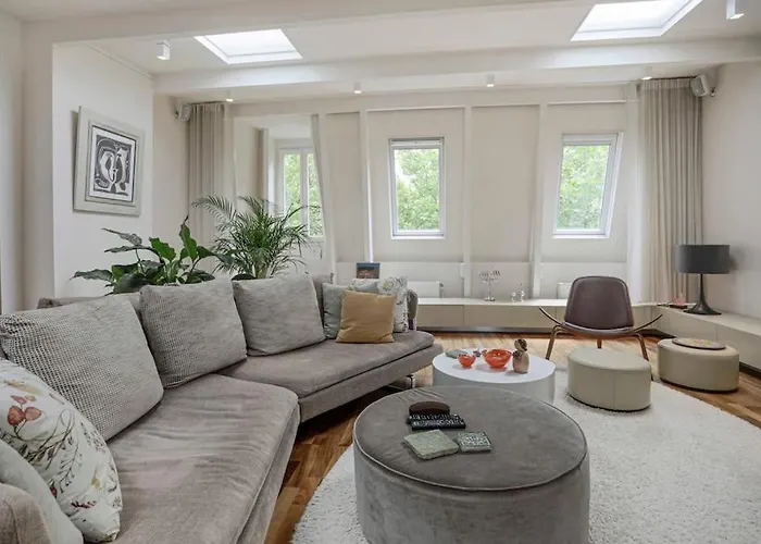 The Elegant * Amszterdam