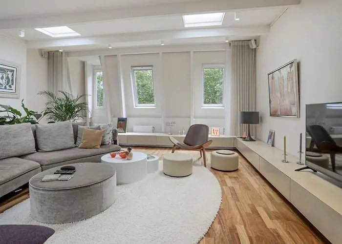 The Elegant * Amszterdam