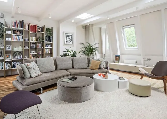 The Elegant Amszterdam