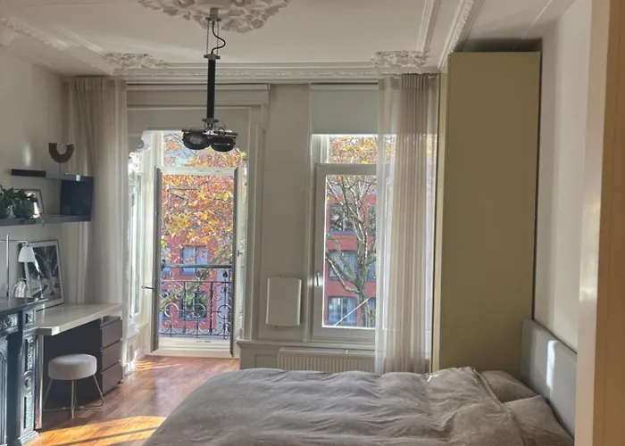 The Elegant * Amszterdam