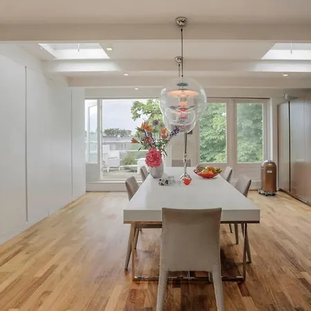 The Elegant Apartment Amsterdam